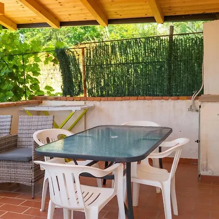 Charming In With Terrace And Parking Pisciotta
