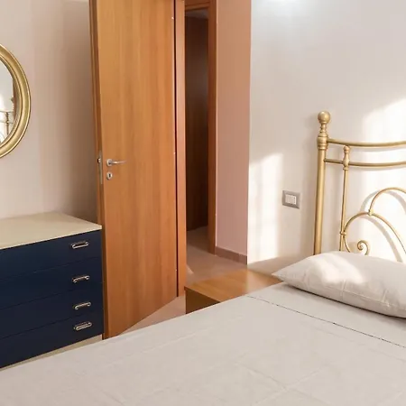 Daire Charming In With Terrace And Parking Pisciotta